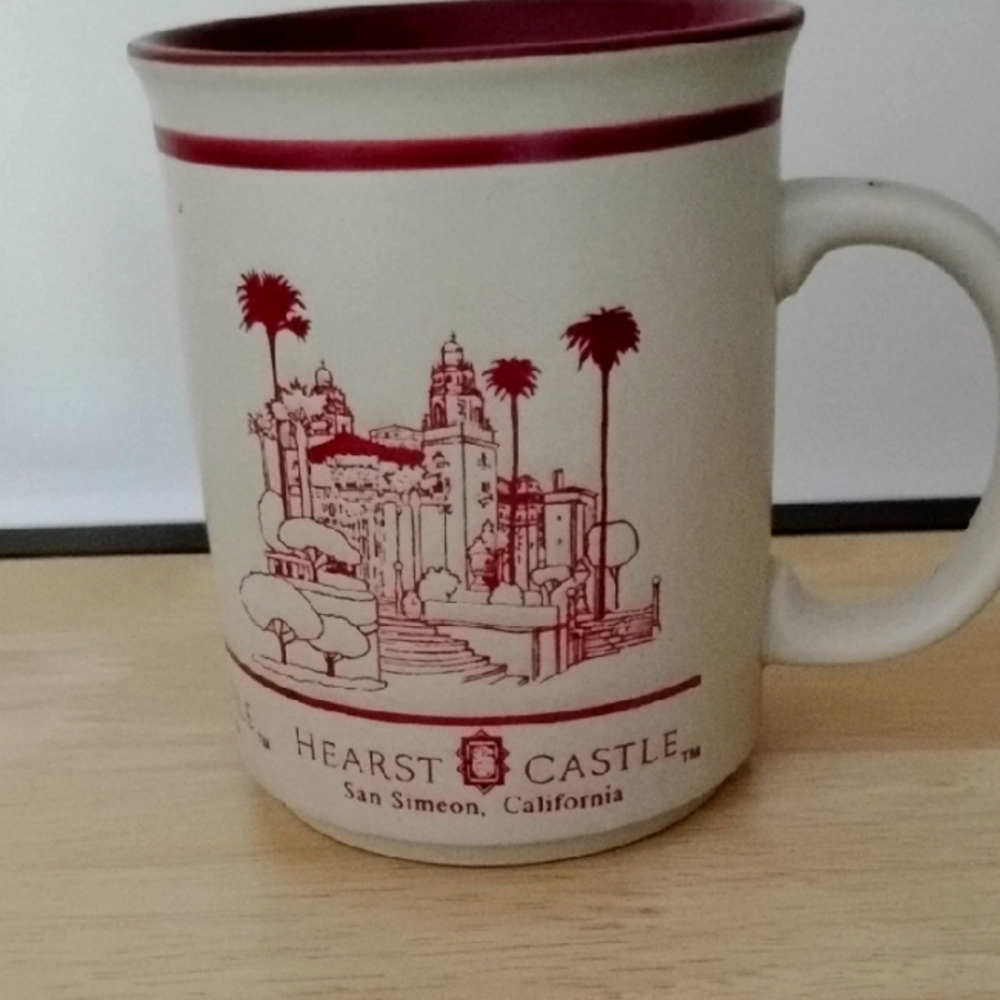 Vintage Heart Castle Souvenir Mug